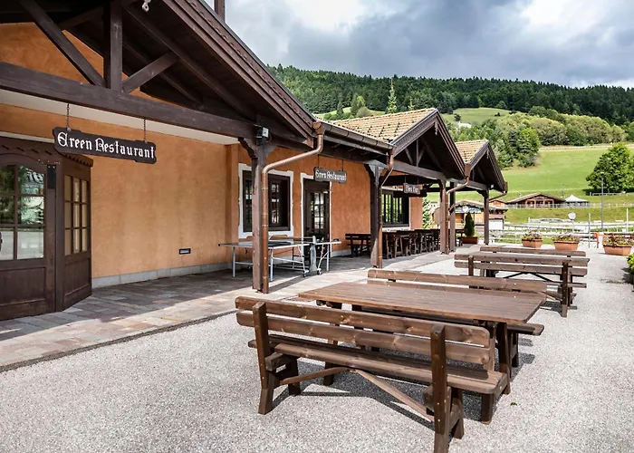 Golf Hotel